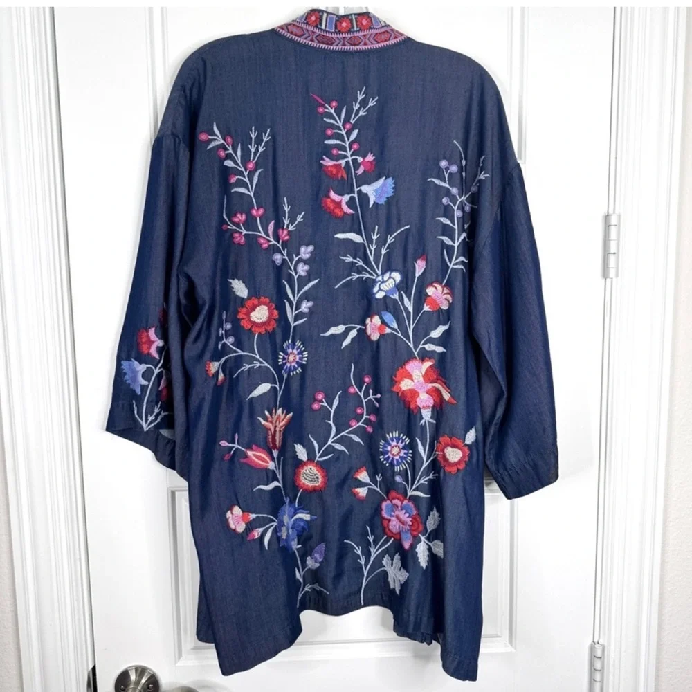 JOHNNY WAS Piper NEW Shirt Tail Kimono Denim Blue Embroidered Floral Size L NEW - Picture 7 of 11